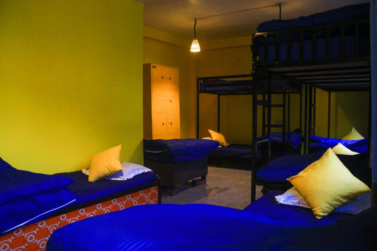 Nomads Hostel Tosh Экстерьер фото