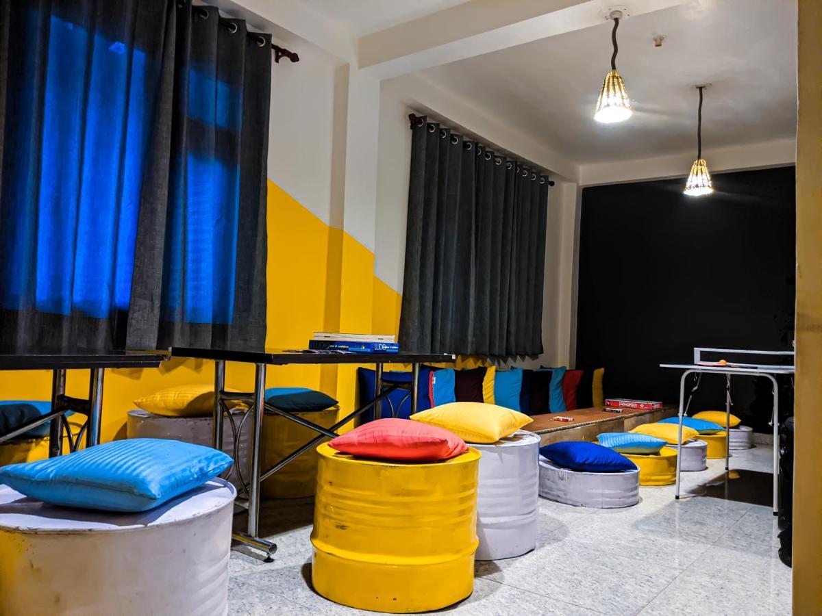 Nomads Hostel Tosh Экстерьер фото