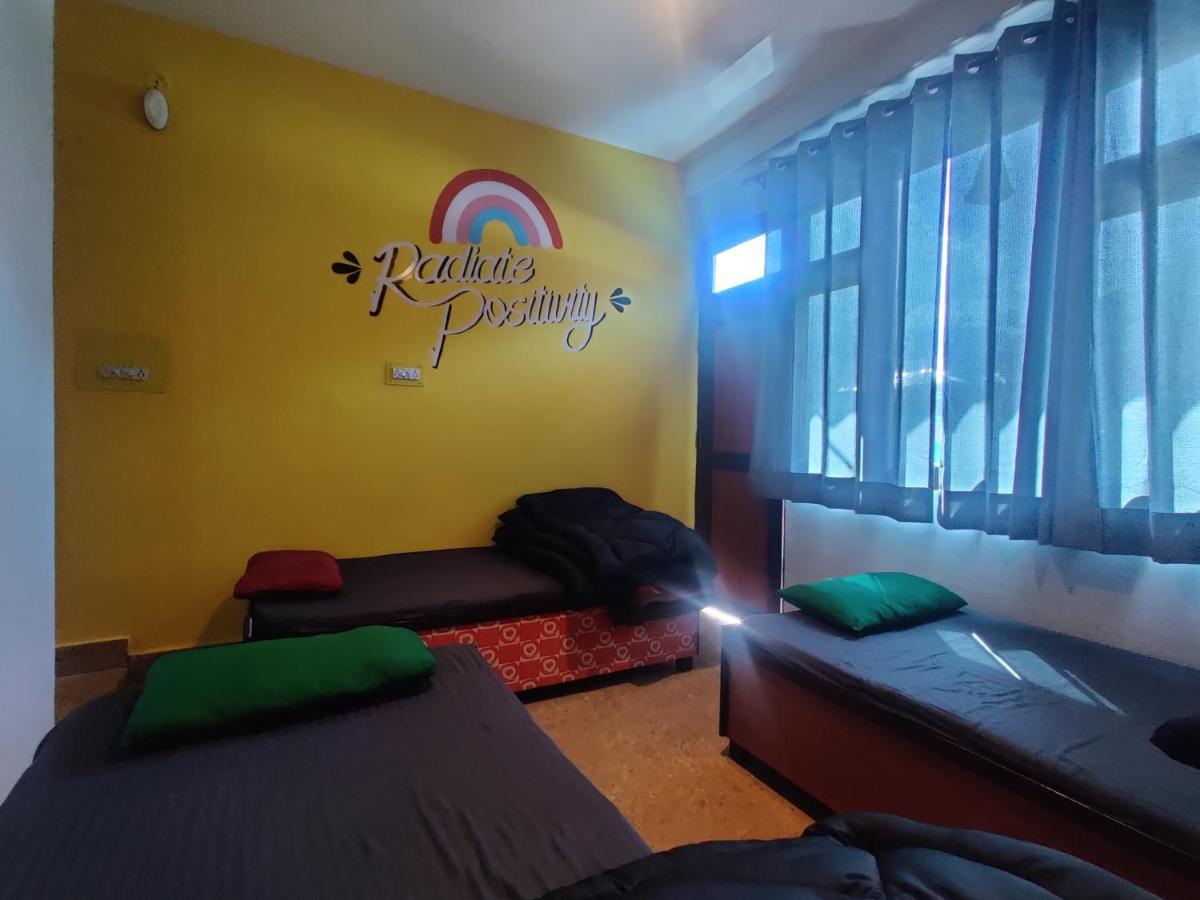 Nomads Hostel Tosh Экстерьер фото